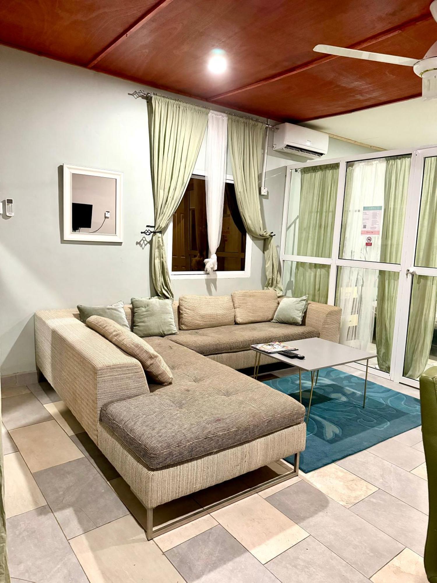 Yazmin Studio Residence Lamin Exterior photo